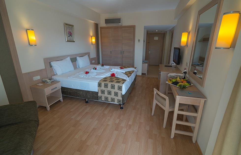 Side Breeze Hotel 安塔利亚 外观 照片