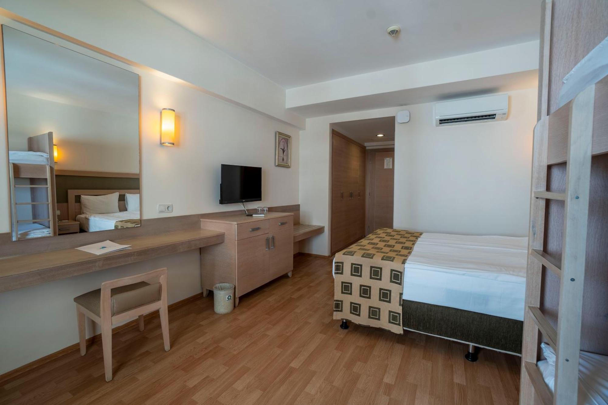 Side Breeze Hotel 安塔利亚 外观 照片