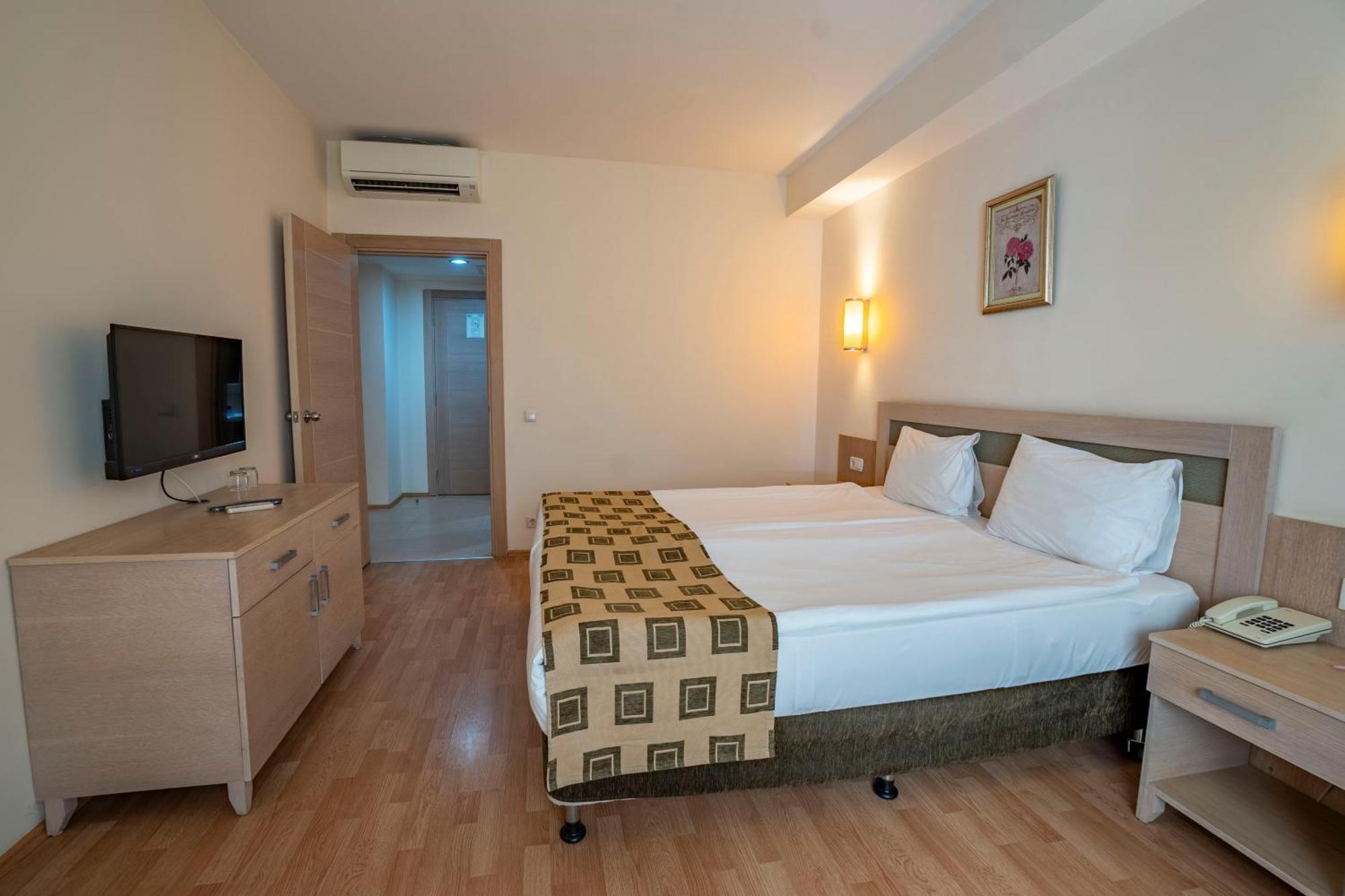 Side Breeze Hotel 安塔利亚 外观 照片