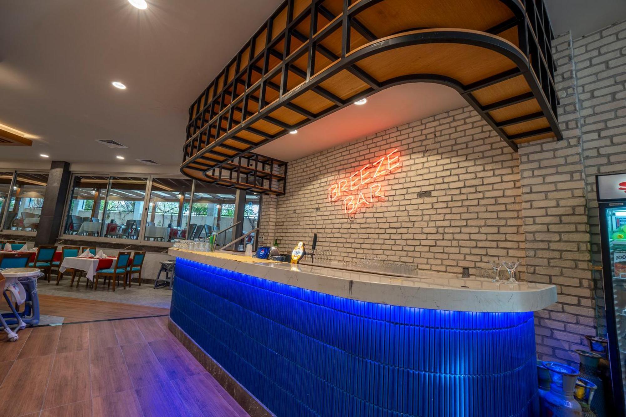 Side Breeze Hotel 安塔利亚 外观 照片
